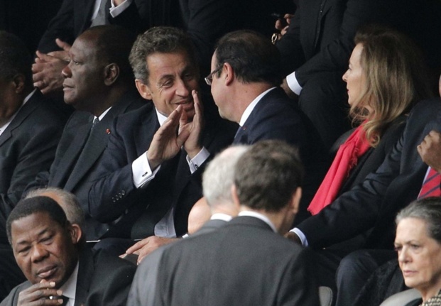 Quand Hollande croise Sarkozy en Afrique et à Paris Quand Hollande croise Sarkozy en Afrique et à Paris